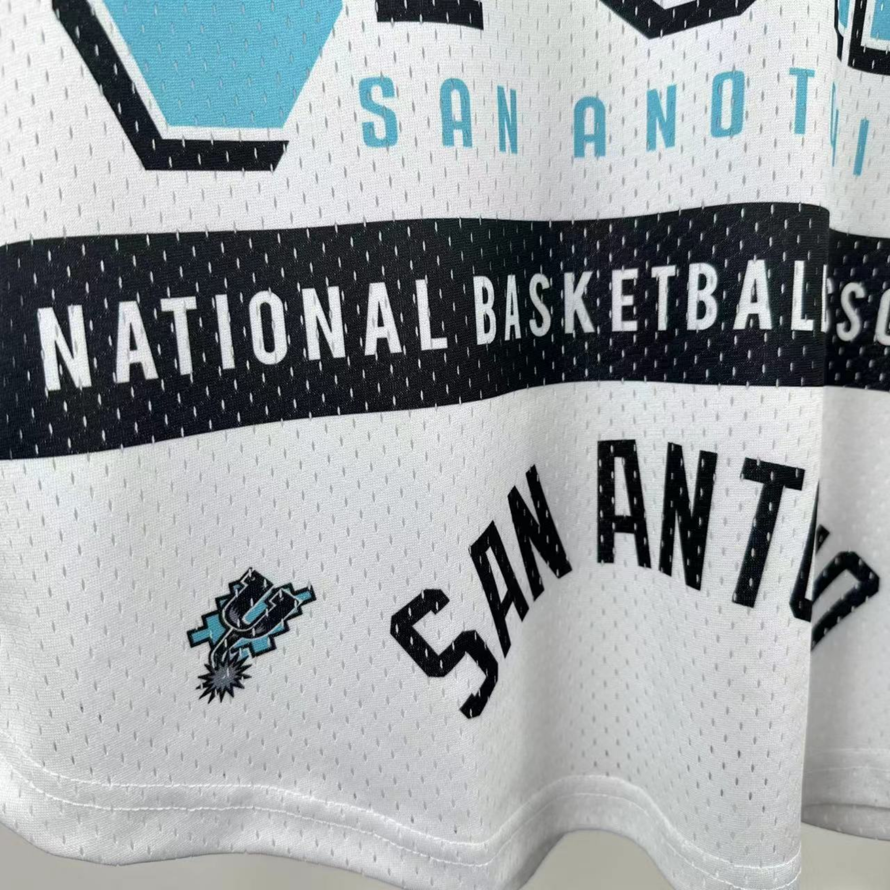 NBA San Antonio Spurs & Ness Hardwood Classics Vintage Jersey